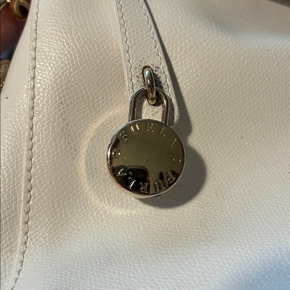 Furla Genuine Leather Elegant Cream Handbag - Picture 6 of 10